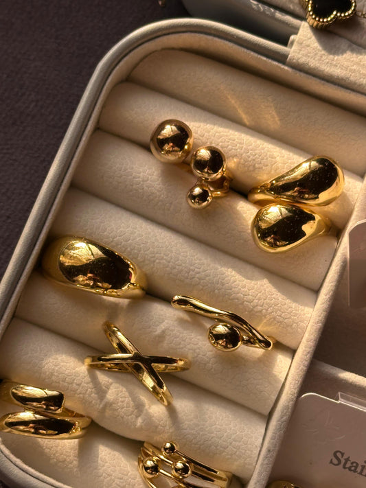 Pair of 3 stainless rings