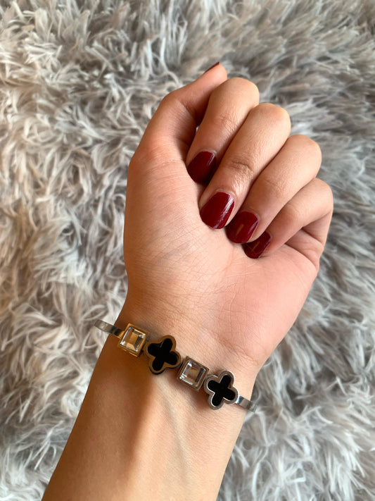 Black Clover bracelet